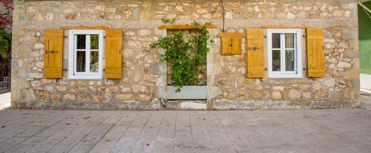 Stone Suites At Lefkada'S Old Port 外观 照片